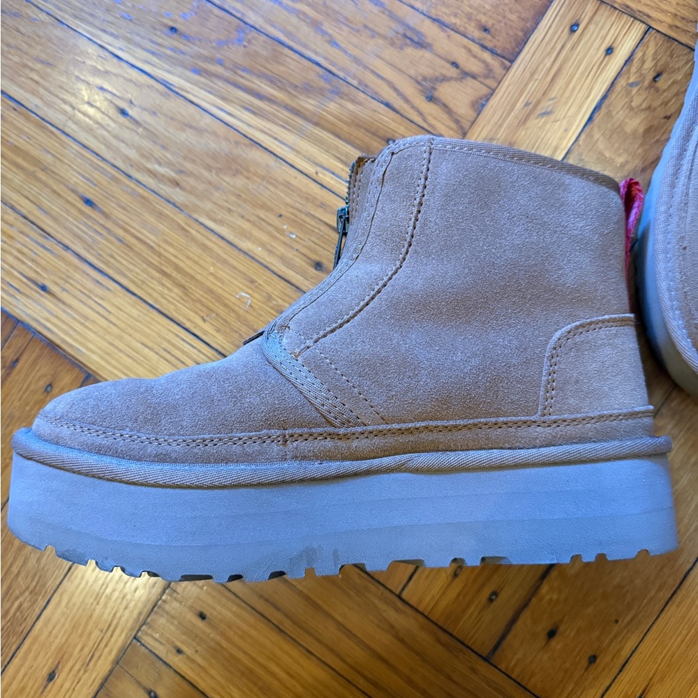 UGG Neumel Platform Zip Boots in Chestnut Size 7 - Picture 4 of 8